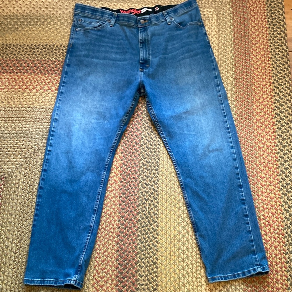 Wrangler 42x30 Performance Series Flex waistband men’s jeans